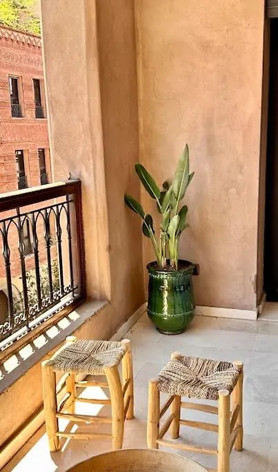 Appartement Centre Gueliz Avec Terrasse Spacieuse マラケシュ