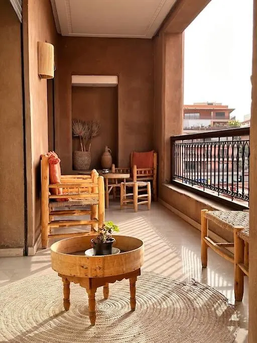 アパート Appartement Centre Gueliz Avec Terrasse Spacieuse マラケシュ モロッコ